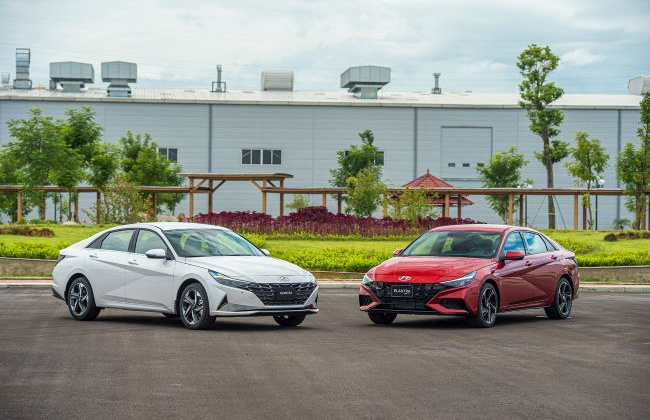 Hyundai Elantra thế hệ hoàn toàn mới chính thức ra mắt tại thị trường Việt Nam