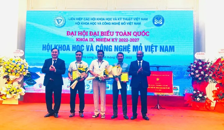 Cụm công trình Nghiên cứu của Viện Khoa học và Công nghệ Mỏ - Luyện kim đạt Giải thưởng KHCN Mỏ toàn quốc năm 2022