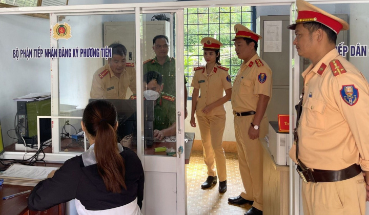 Đắk Nông có thêm 12 xã được phân cấp đăng ký mô tô, xe máy