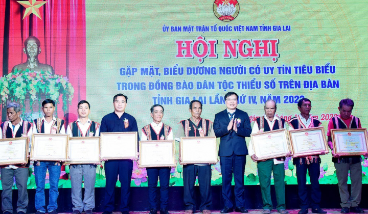Gia Lai: Biểu dương người có uy tín tiêu biểu trong đồng bào dân tộc thiểu số