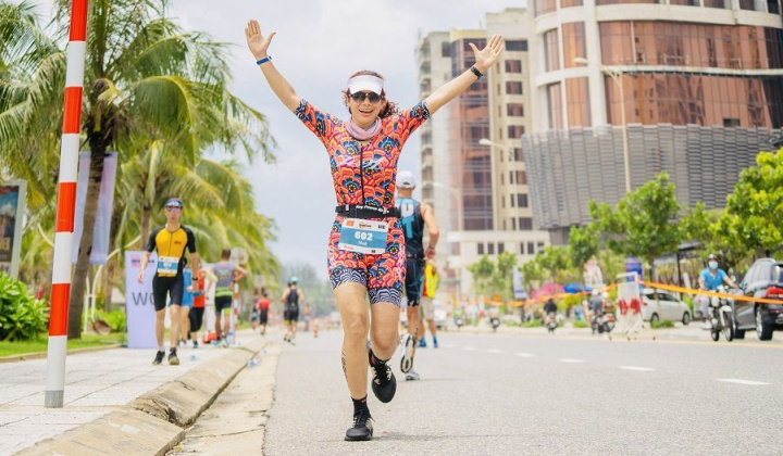Golden Bees Racer đạt Top 3 số lượng người tham gia giải Marathon Long Biên