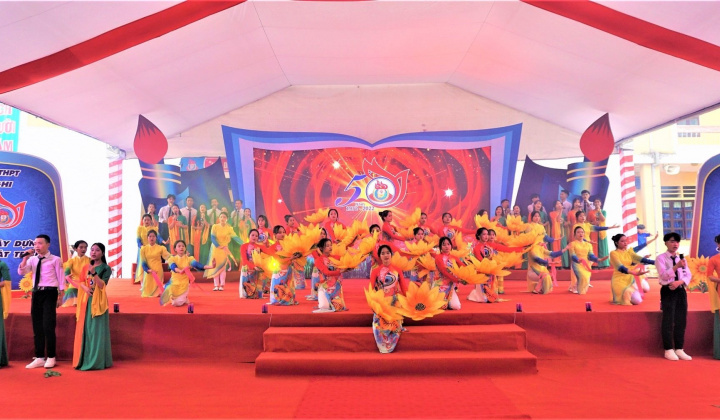 Kỷ niệm 50 năm thành lập Trường THPT Hàm Nghi (1972 - 2022) - Lắng đọng những ân tình