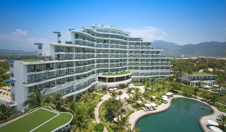 Kỳ nghỉ trăng mật đầy ắp trải nghiệm tại Cam Ranh Riviera