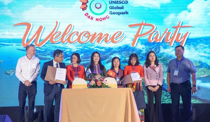 Hội thảo khoa học “15 năm phát triển Công viên địa chất ở Việt Nam”
