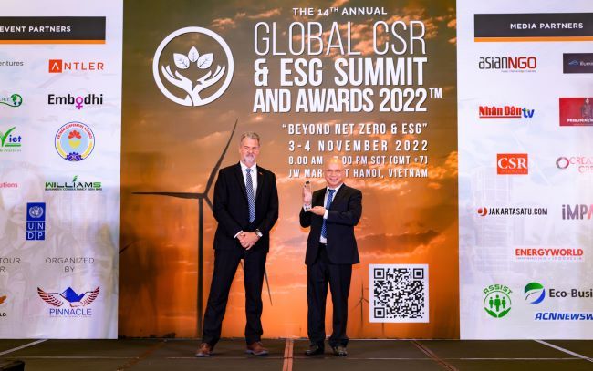 Vinamilk được nhận giải thưởng quốc tế cho những nỗ lực thúc đẩy CSR và ESG tại Việt Nam