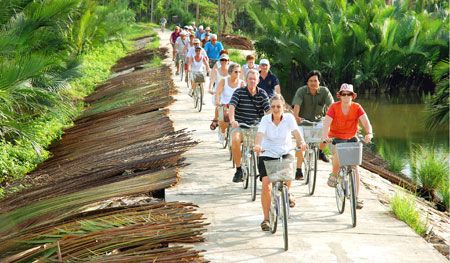 Thúc đẩy thu hút khách du lịch quốc tế vào Việt Nam