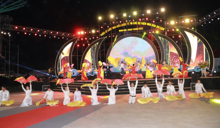 Ninh Thuận: Khai mạc “Tuần lễ Lướt ván diều Quốc tế và các sự kiện Văn hoá Du lịch"