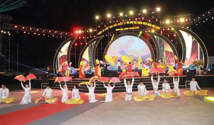 Ninh Thuận: Khai mạc “Tuần lễ Lướt ván diều Quốc tế và các sự kiện Văn hoá Du lịch"