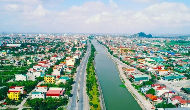 Ninh Bình thực hiện thành công “mục tiêu kép” năm 2022: Vừa kiểm soát thành công dịch COVID-19, vừa phát triển KT-XH