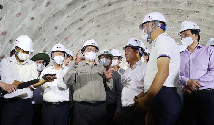 Kinh tế Việt Nam năm 2021 và triển vọng năm 2022