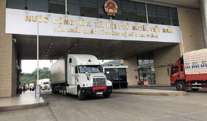 Cửa khẩu Kim Thành tạm ngừng xuất khẩu hàng hoá