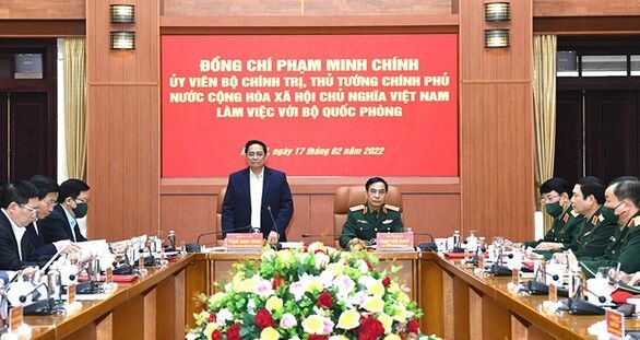 Thủ tướng Chính phủ làm việc với Bộ Quốc phòng