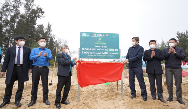 BIDV trồng 6500 cây phòng hộ ven biển tại Nghệ An