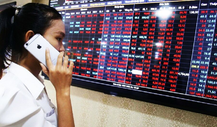 Nga tiến quân vào miền đông Ukraina, chứng khoán Việt Nam đỏ sàn