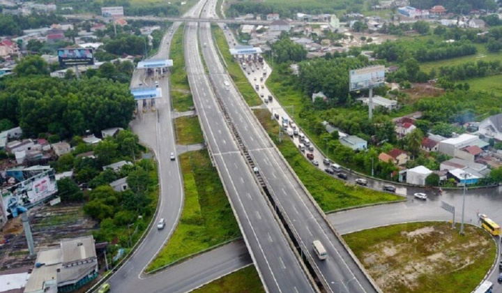 Bộ GTVT: Xử nghiêm tình trạng ồ ạt xây nhà, trồng cây chờ đền bù đón đầu dự án cao tốc Bắc Nam chạy qua