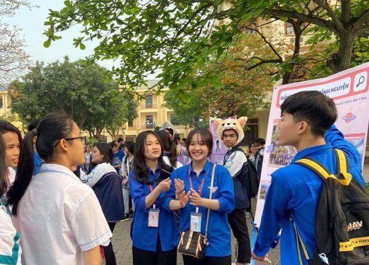 Khơi gợi xúc cảm nhân văn và thẩm mỹ sâu sắc từ đề thi HSG ngữ văn