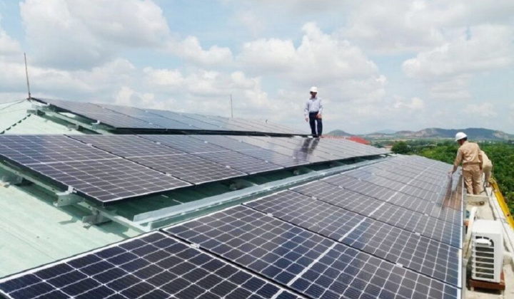 Bộ Công Thương: Có sai sót trong phát triển ồ ạt điện mặt trời