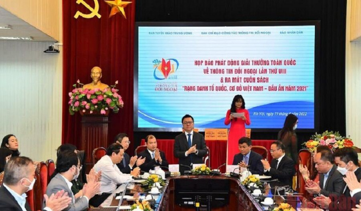 Phát động Giải thưởng toàn quốc về thông tin đối ngoại lần thứ VIII và ra mắt cuốn sách “Rạng danh Tổ quốc, Cơ đồ Việt Nam – Dấu ấn 2021”