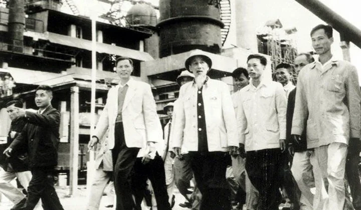 Tư tưởng Hồ Chí Minh về làm chủ công nghệ