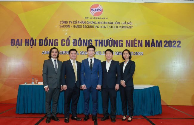 Ông Đỗ Quang Hiển từ nhiệm Chủ tịch HĐQT SHS