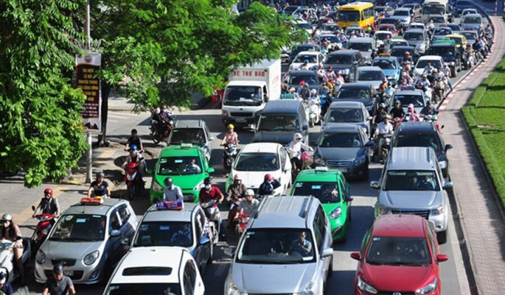 Gộp xe hợp đồng điện tử dưới 9 chỗ vào loại hình taxi