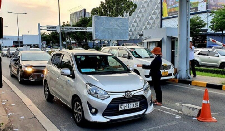 Lo ùn tắc, sân bay Tân Sơn Nhất lên phương án xả trạm thu phí dịp lễ 30/4