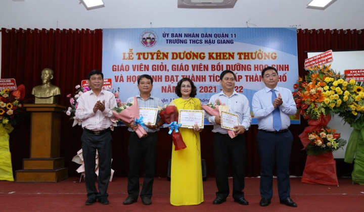 Trường THCS Hậu Giang, Quận 11: Tự hào những “chuyến đò chở chữ” sang sông