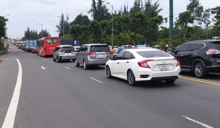 Tiền Giang: Kiến nghị chủ động xả trạm thu phí cầu Rạch Miễu các dịp nghỉ lễ