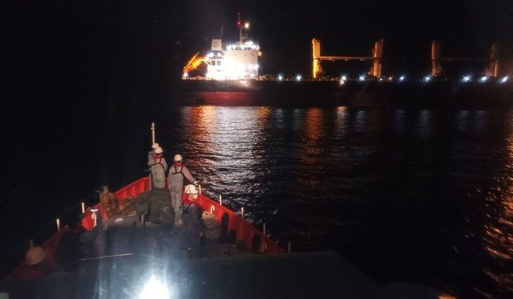 Cứu nạn kịp thời thuyền viên người nước ngoài bị tai nạn lao động trên vùng biển Khánh Hòa