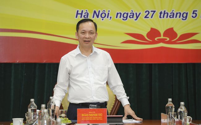 Phó Thống đốc: NHNN không siết tín dụng bất động sản, chứng khoán