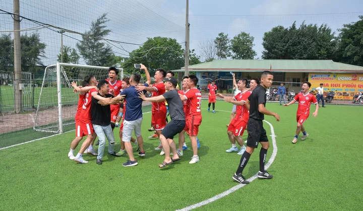 Cup VNHN vì SKCĐ 2022: Chung kết gọi tên Đông Nam AnLand và HBL