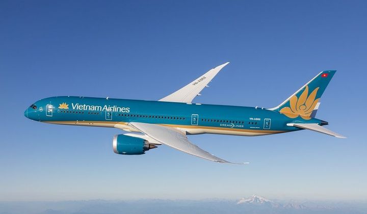 Vietnam Airlines triển khai dịch vụ làm thủ tục trực tuyến tại sân bay Pleiku và Phù Cát