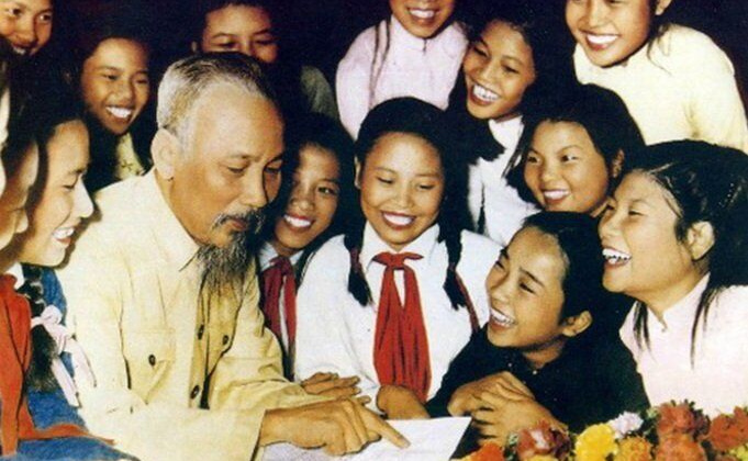 Chủ tịch Hồ Chí Minh với sự nghiệp giáo dục