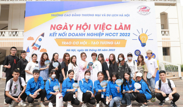 Ngày hội việc làm tại trường Cao đẳng Thương mại và Du lịch Hà Nội