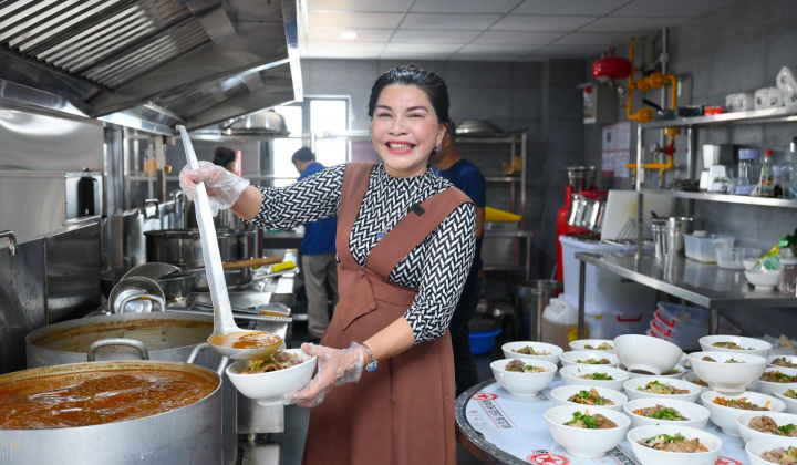 Chủ tịch Tập đoàn Kim Oanh: “Cho đi yêu thương sẽ nhận lại hạnh phúc”