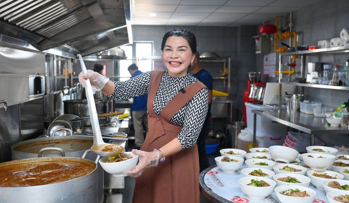 Chủ tịch Tập đoàn Kim Oanh: “Cho đi yêu thương sẽ nhận lại hạnh phúc”
