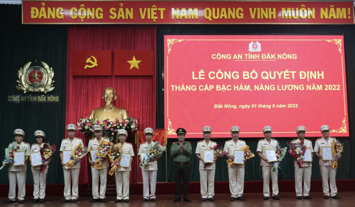 Đắk Nông: 736 CBCS Công an được thăng cấp bậc hàm, nâng lương năm 2022