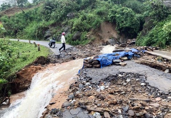 Bát Xát: Mưa lớn gây sạt lở nhiều công trình giao thông