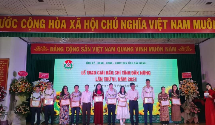 Đắk Nông: Trao giải Báo chí năm 2021 và Kỷ niệm 97 năm ngày Báo chí