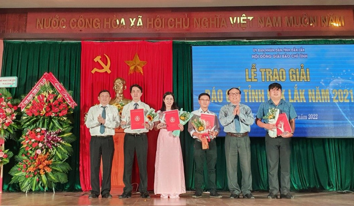 Đắk Lắk trao giải Báo chí lần II năm 2021