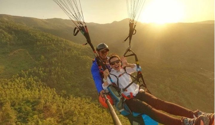 Bay dù lượn, ngắm toàn cảnh Tà Đùng tại Đắk Nông