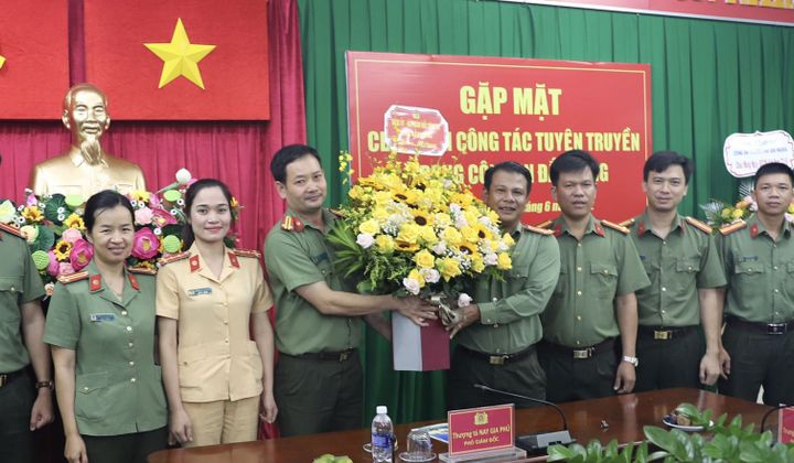 Công an Đắk Nông gặp mặt cán bộ, chiến sĩ làm công tác tuyên truyền