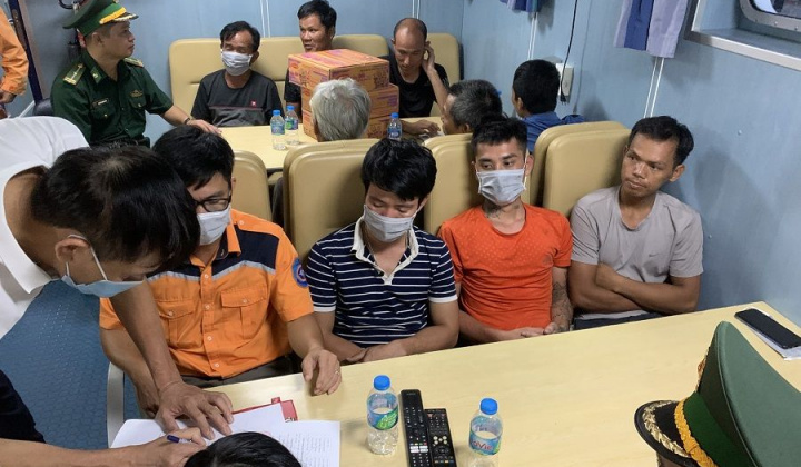 Cứu nạn 10 thuyền viên trên tàu bị chìm tại vùng biển Hải Phòng