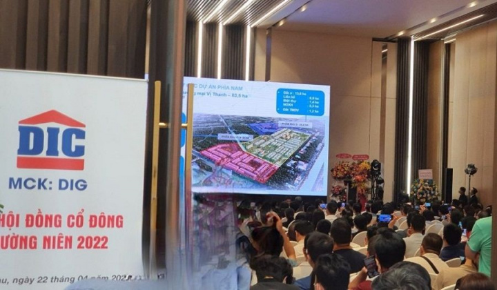 Vợ Chủ tịch HĐQT DIC Corp đăng ký mua 1 triệu cổ phiếu