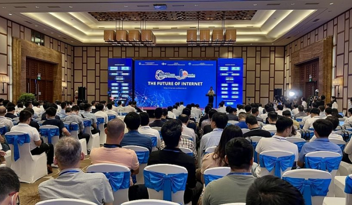 Khai mạc Diễn đàn chuyên sâu về Internet, công nghệ phục vụ phát triển cộng đồng