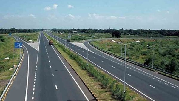 Xử lý dứt điểm công tác bồi thường giải phóng mặt bằng và nguồn vật liệu đất đắp nền đường