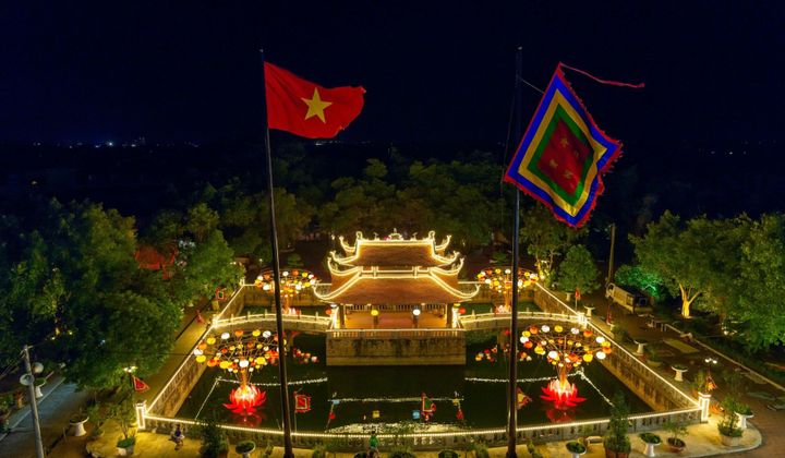 Hà Nam: Đền Lảnh Giang lung linh sắc màu trước giờ khai hội