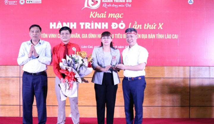 Lào Cai: Khai mạc chương trình “Hành trình đỏ” lần thứ X