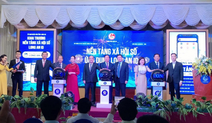 Khai trương Nền tảng Xã hội số - Ứng dụng Long An ID