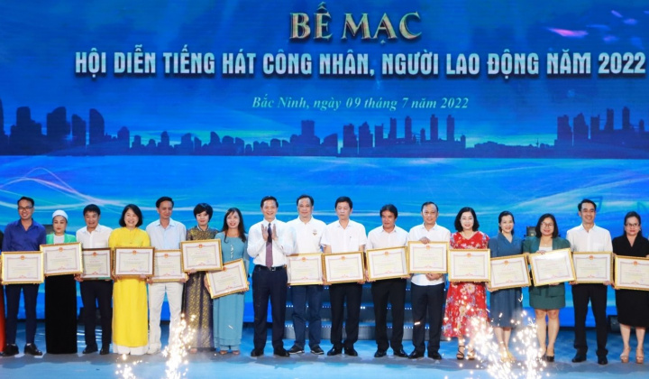 Bắc Ninh: Bế mạc Hội diễn “Tiếng hát công nhân, người lao động năm 2022”